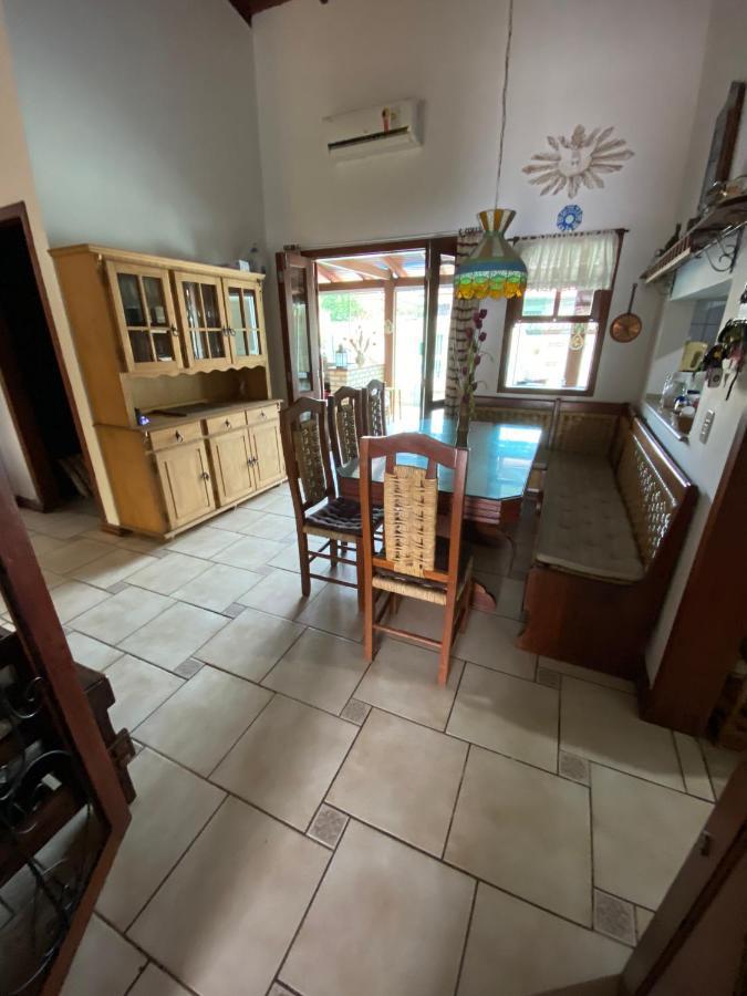 Excelente Casa Com Piscina Na De Ingleses *